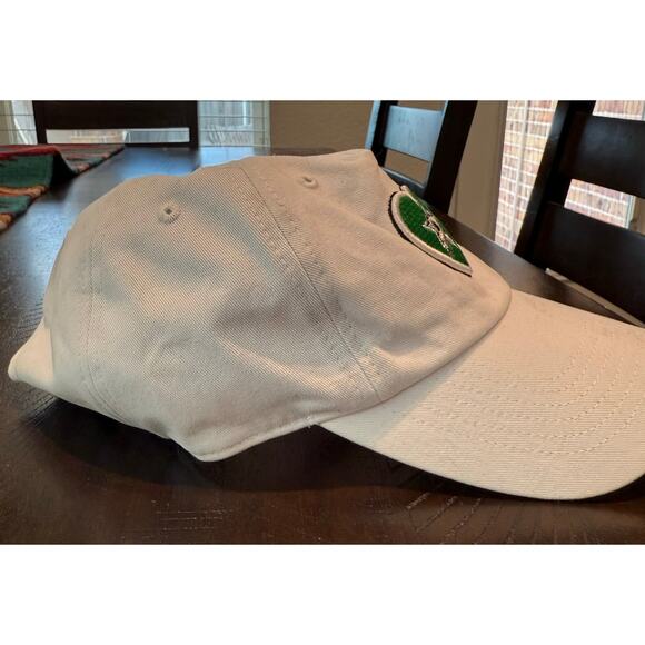 ‘47 women’s Dallas Stars NHL adjustable hat white with heart logo - Picture 2 of 9
